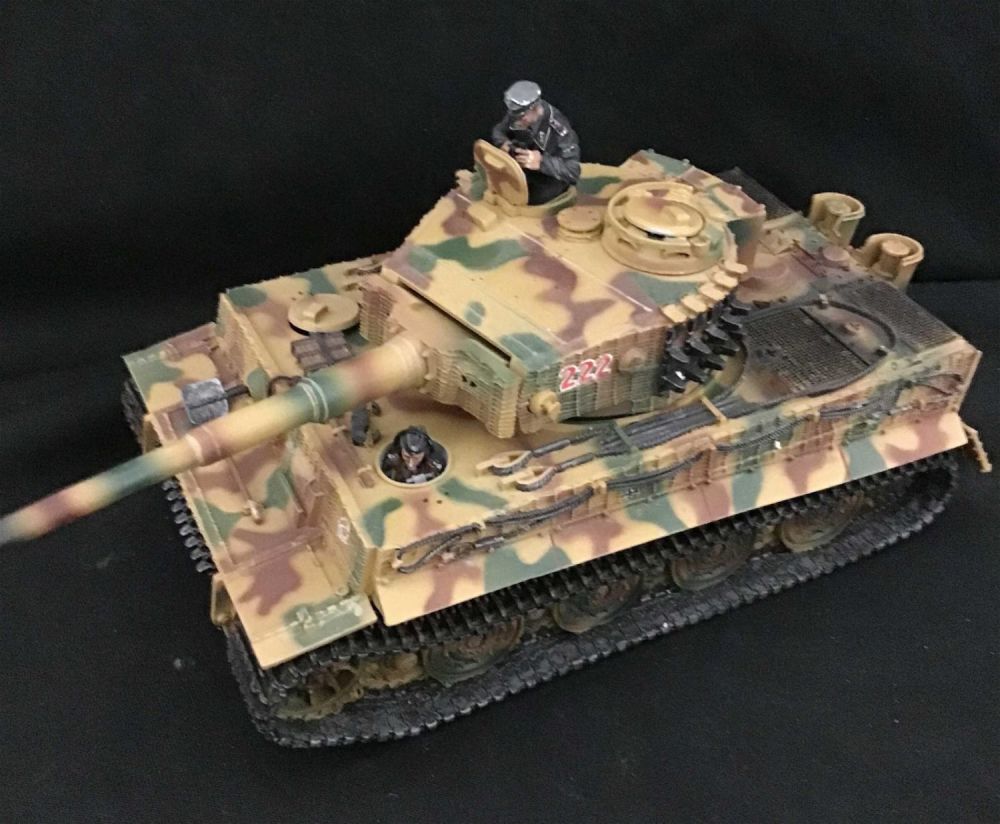 Lot 229: The Collectors Showcase CS00273 Tiger Tank