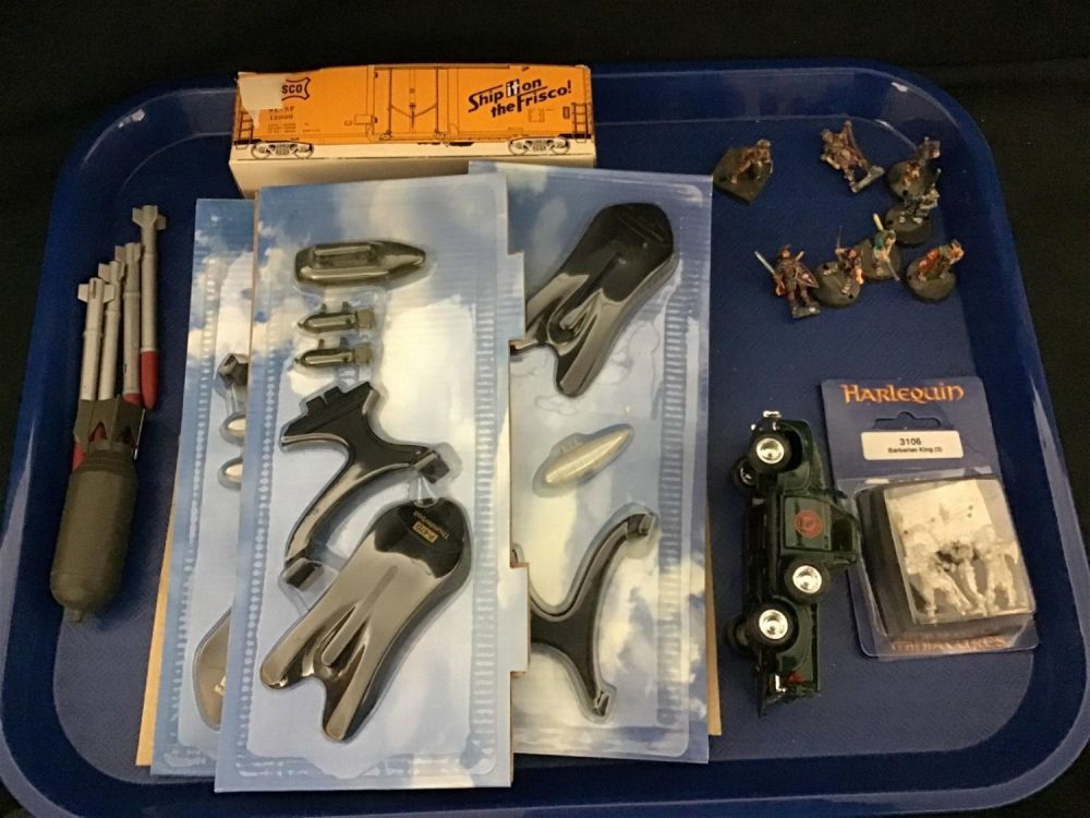 Lot 296: Assorted clean mounts with dungeons and dragons