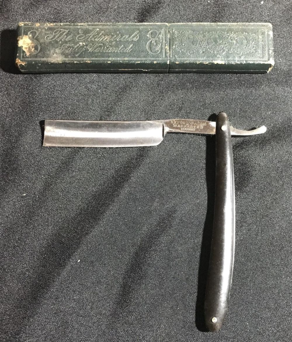Lot 199: Vintage Admiralâ€™s Shaving Razor Fully Warranted