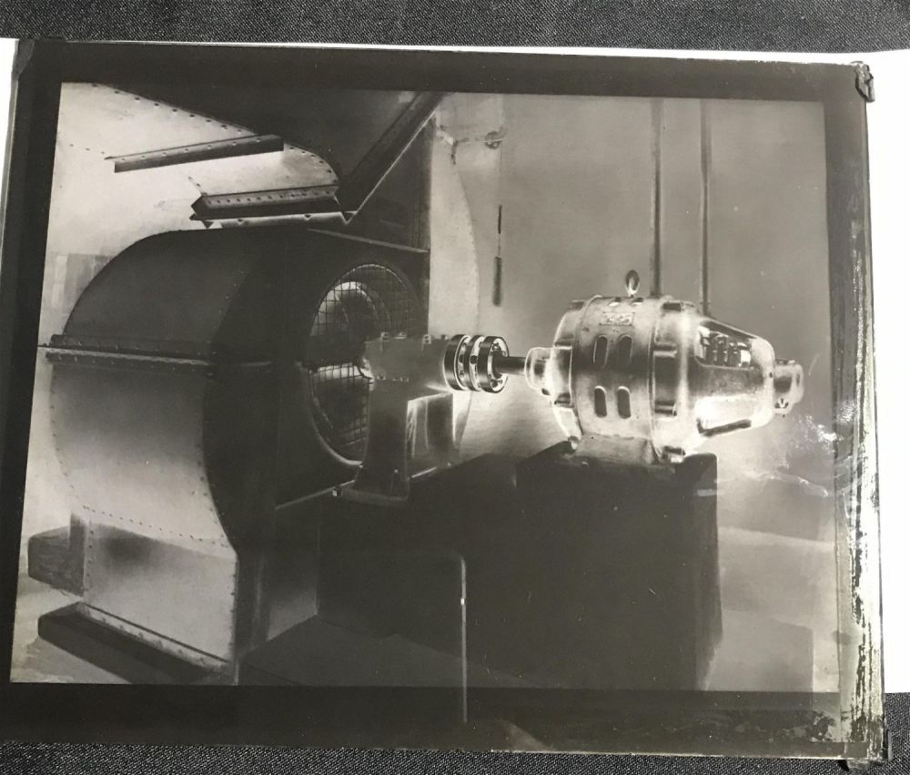 Lot 205: Machinery Industrial Age Full Plate Glass Negative