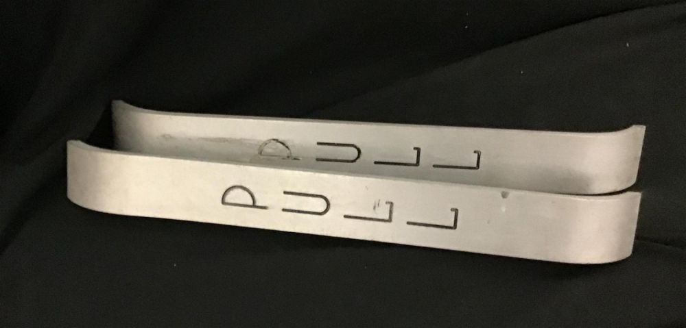 Lot 197: Retro Design PULL Door Handles
