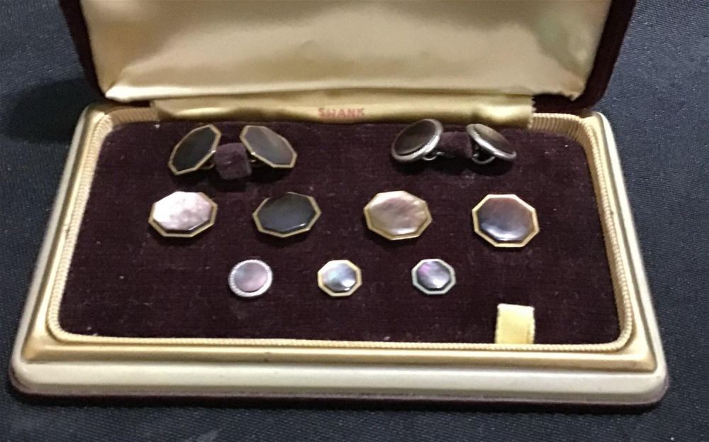 Lot 201: Vintage Swank Cufflinks & Buttons Set in org box