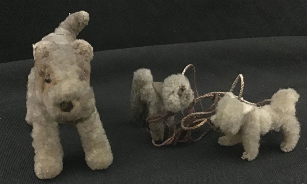Lot 204: Vintage Folk Art Dogs
