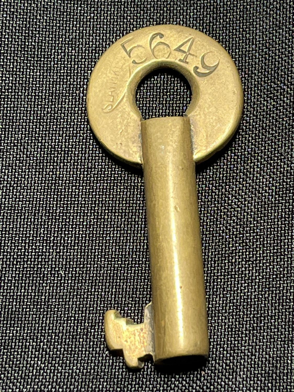 Lot 1A Railroad Keys (4) Penn Central, Erie & New York Central System2 The Lodge Auction House