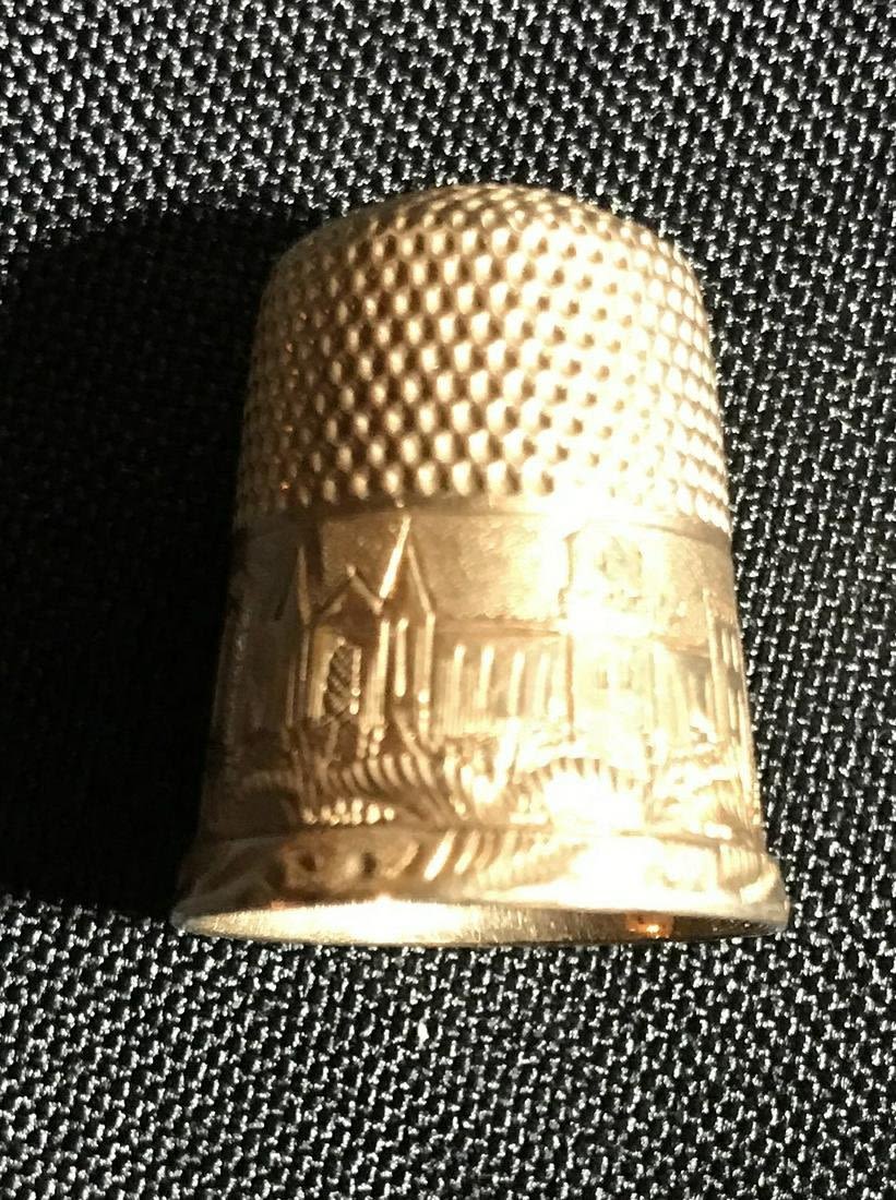 Lot 209: Vintage Engraved Thimble, Dec 25, 1880 size 9 .