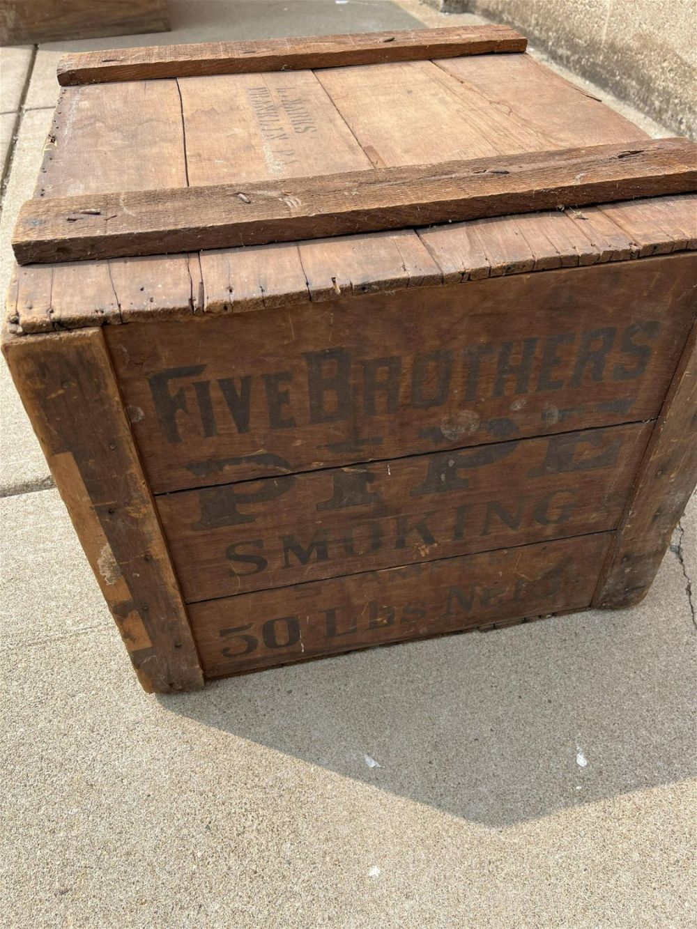 Lot 306: Pipe Smoking Advertising Crate 50 lbs Five Brothers