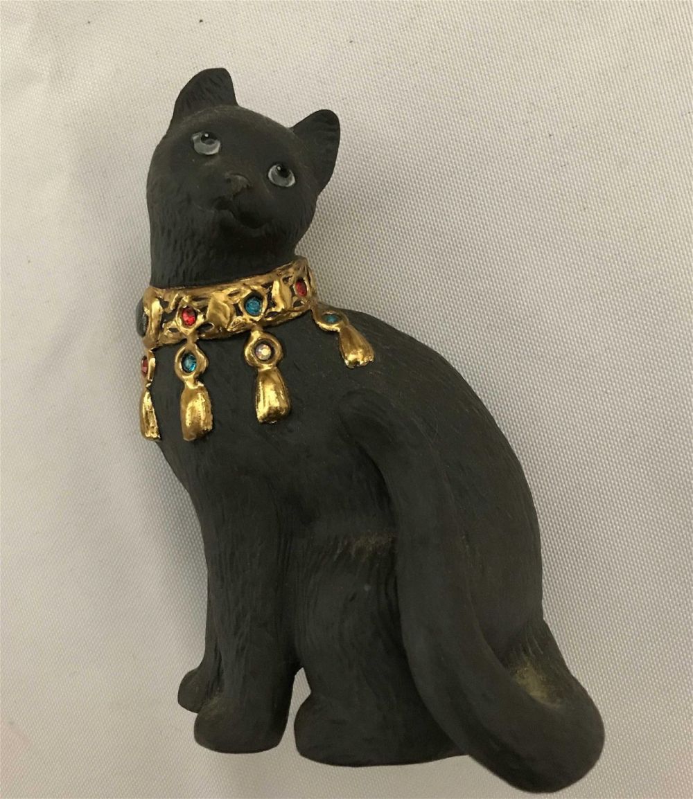Lot 152: LENOX Black Jack Cat