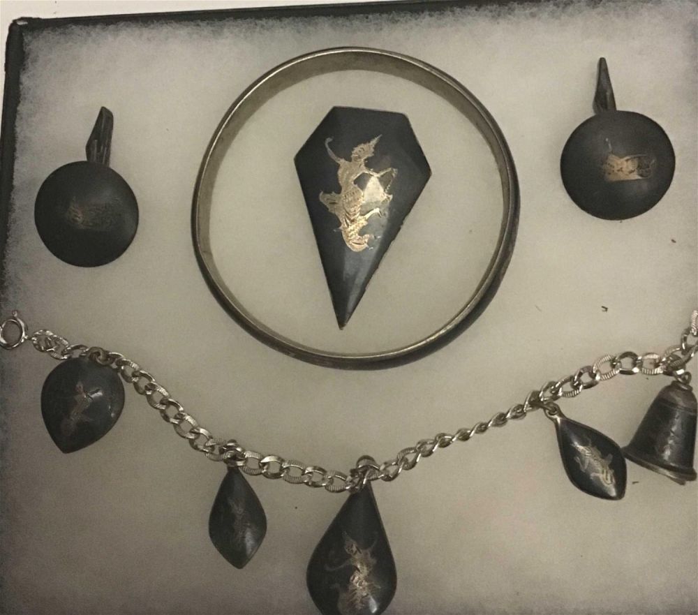 Lot 297: Vintage Siam Sterling Bracelet, Cufflinks, Brooch
