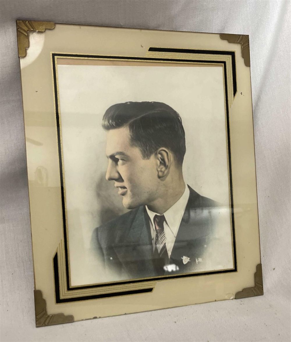 Lot 225: Vintage Deco Frame "Stud" measures 12 x 10