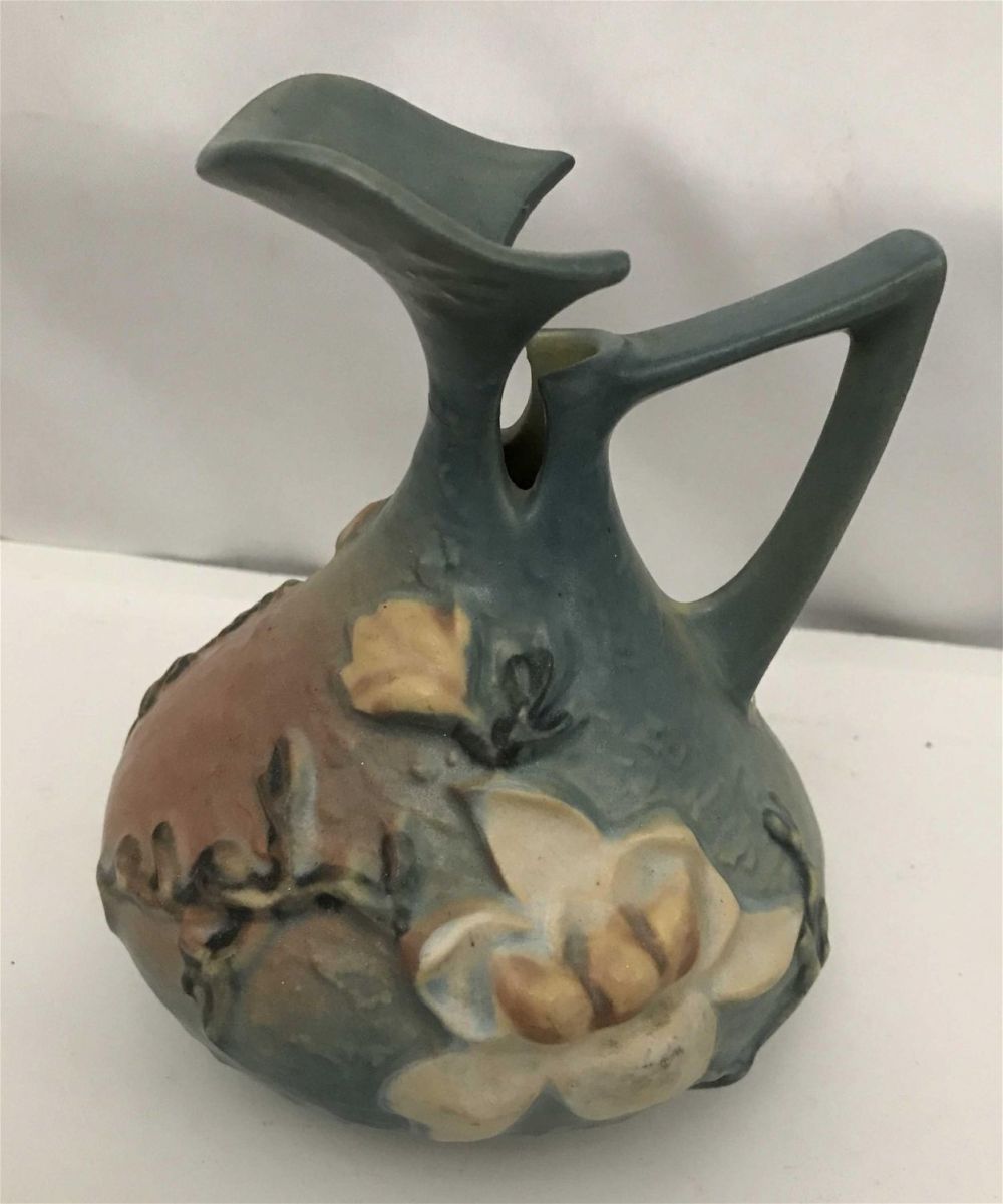 Lot 281: Roseville Vase with Flowers Design Measures 6" x 5"