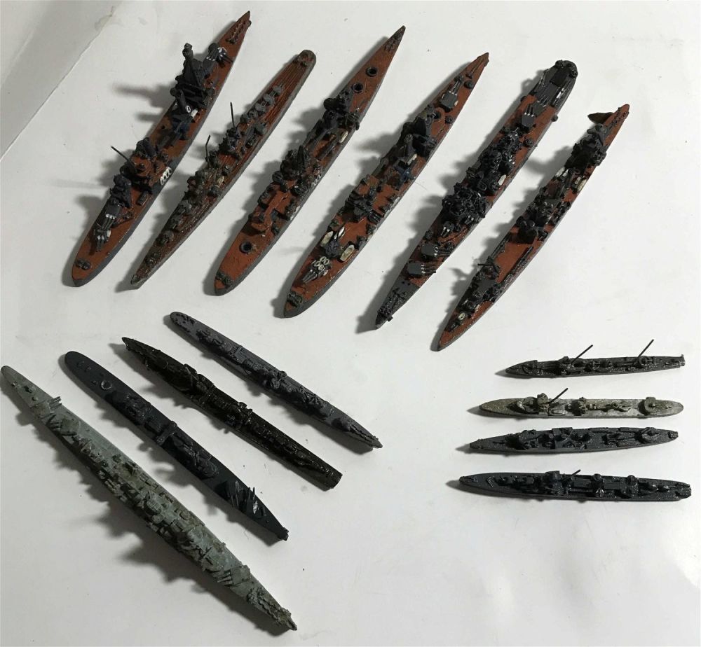 Lot 298: Lead Naval Ships (14) Rang in size from 6" to 3"
