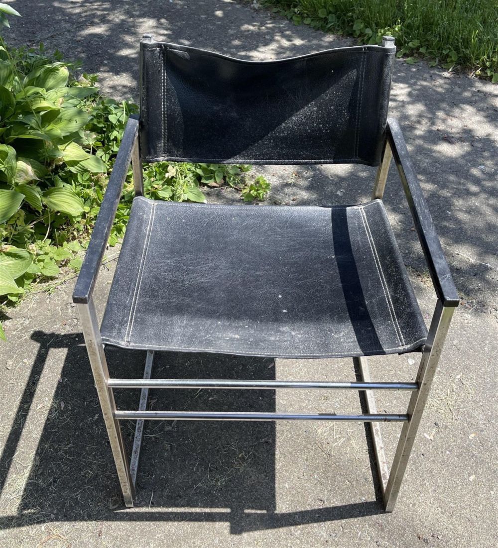 Lot 203: Retro Chrome & Black Vinyl Chair