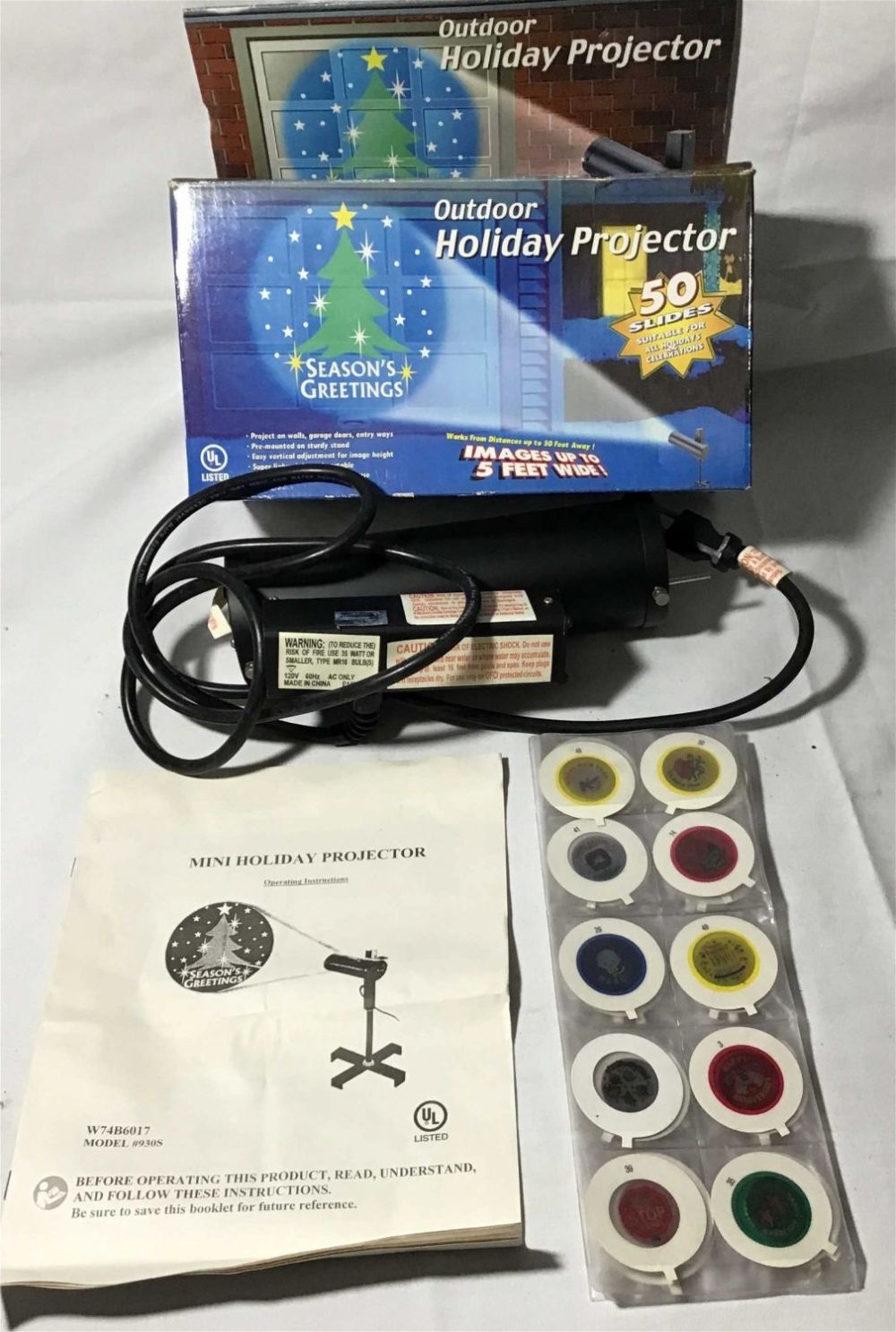 Lot 300: Vintage Outdoor Holiday Projector