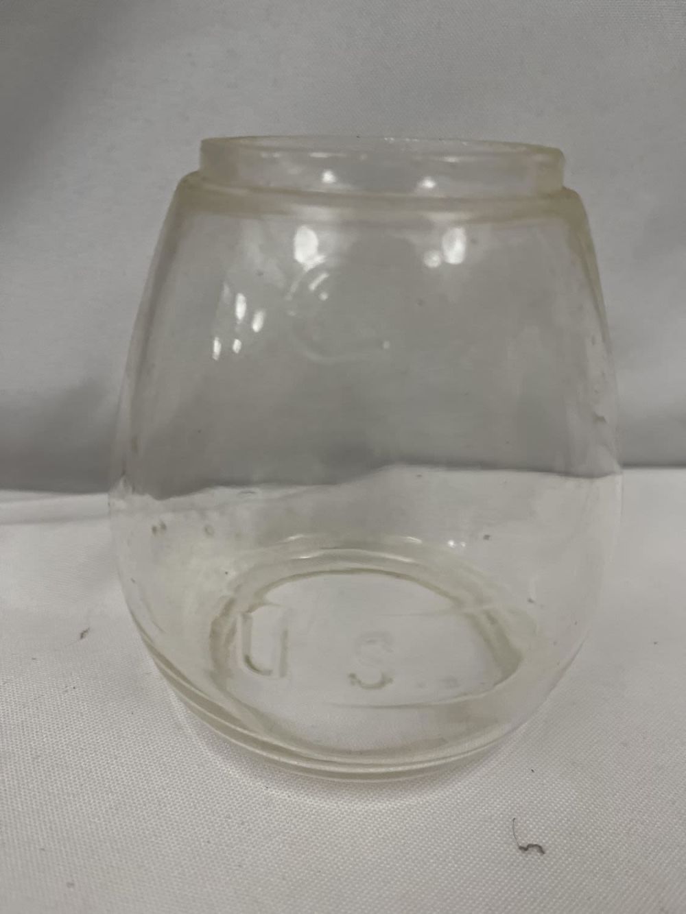 Lot 292: US Railroad Lantern Globe - clear cut Glass
