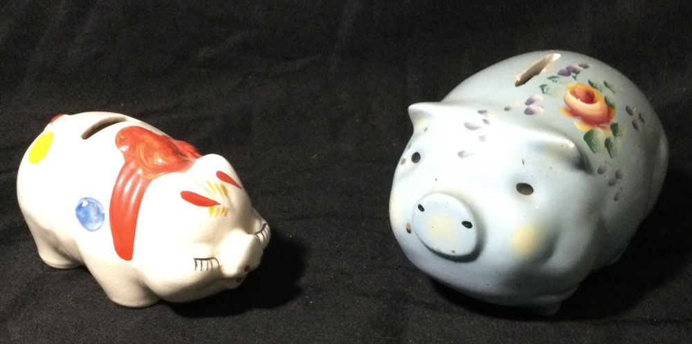 Lot 263: Vintage Piggy Banks