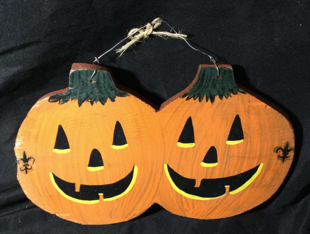 Lot 189: Halloween Decoration Handpainted jack-o’-lantern