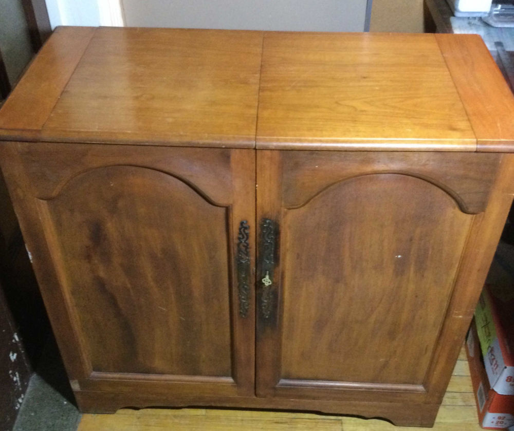 Lot 194: Vintage Wood Dry Bar with Key, Flip Top