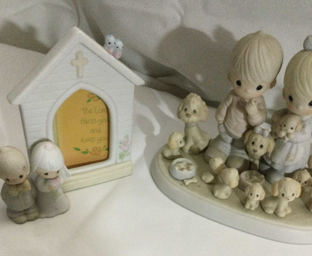 Lot 233: Precious Moments Collection (4)