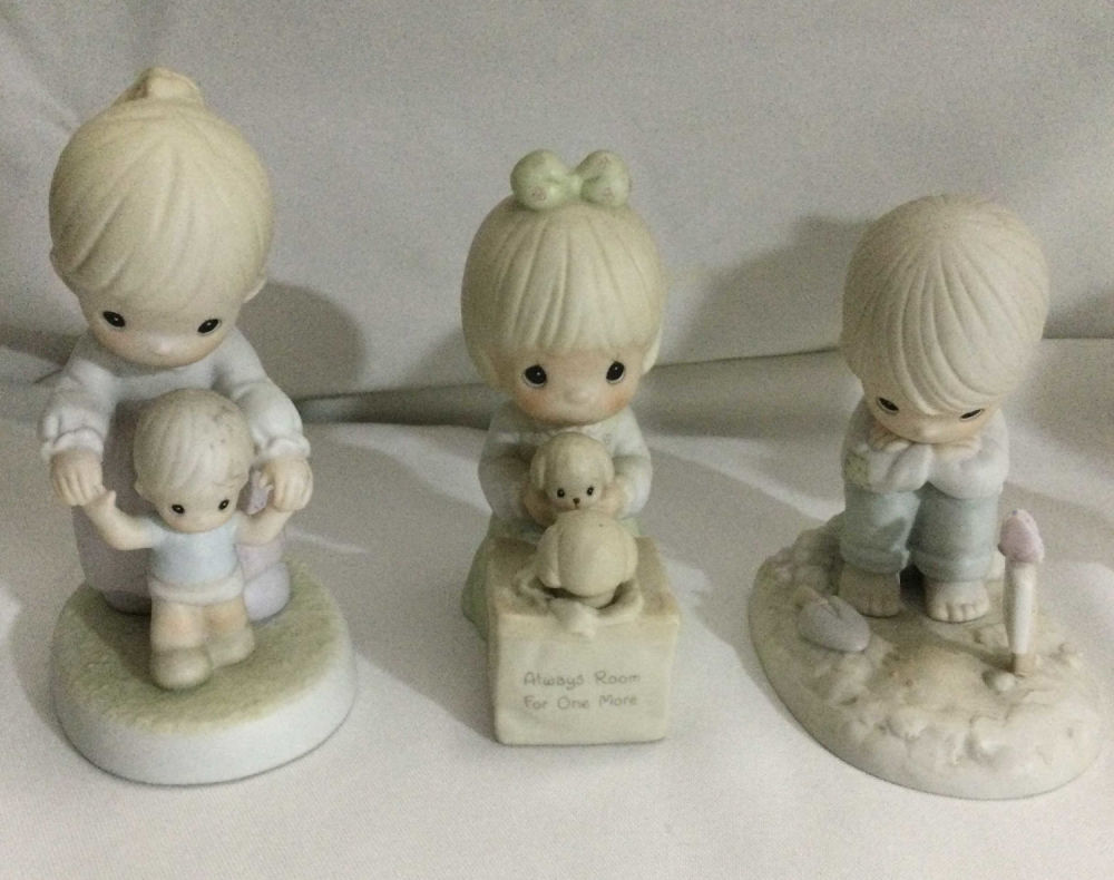 Lot 234: Precious Moments Collection (5)