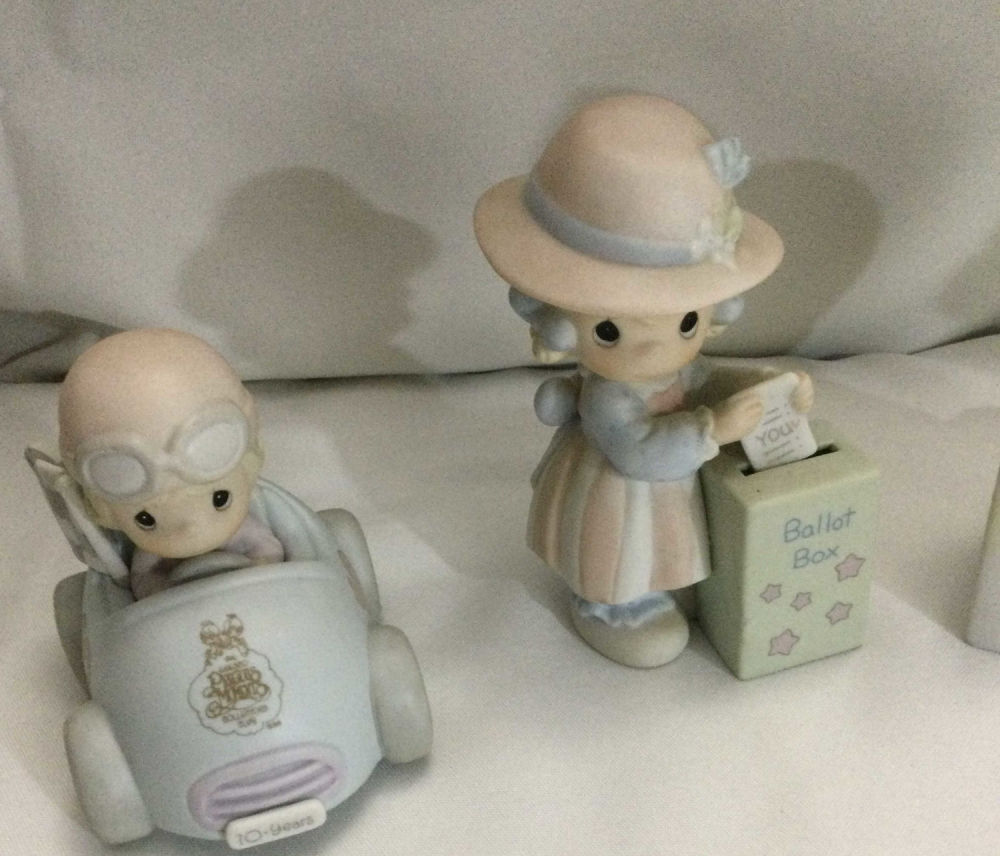 Lot 235: Precious Moments Collection (5)