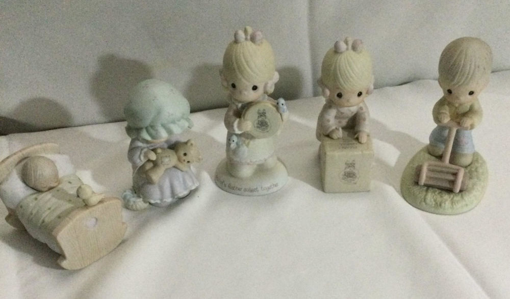 Lot 237: Precious Moments Collection (5)