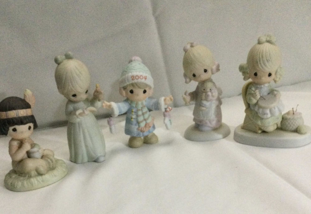 Lot 238: Precious Moments Collection (5)