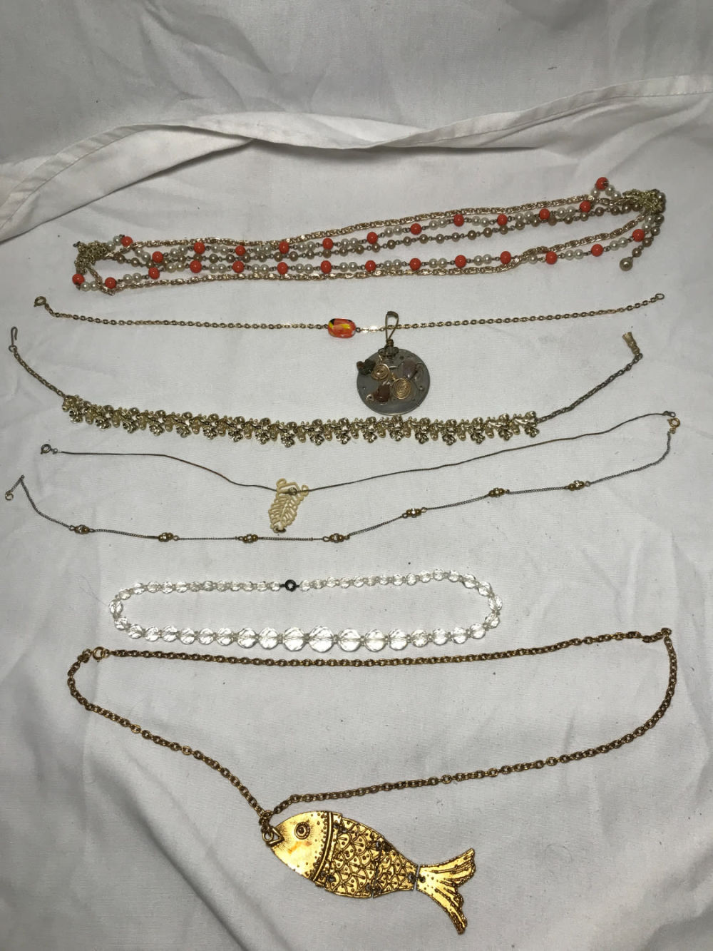 Lot 205: Costume Necklaces & Pendant