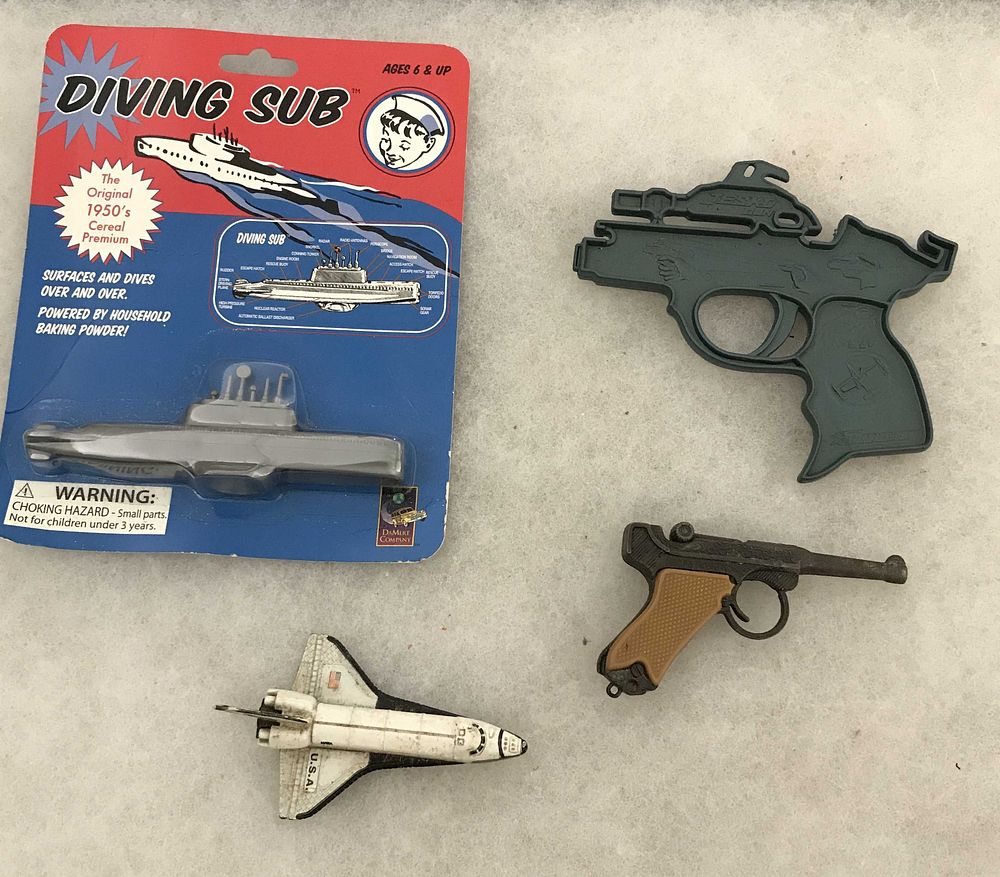 Lot 184: Vintage Toy Collection -diving sub from the 50s,