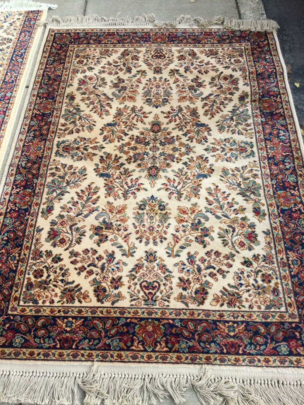 Lot 198: Karastan Rug Original Collection Ivory Sarouk