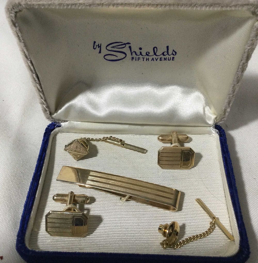 Lot 203: Matching Cufflinks, Tie Clips & Tie Bar Collection