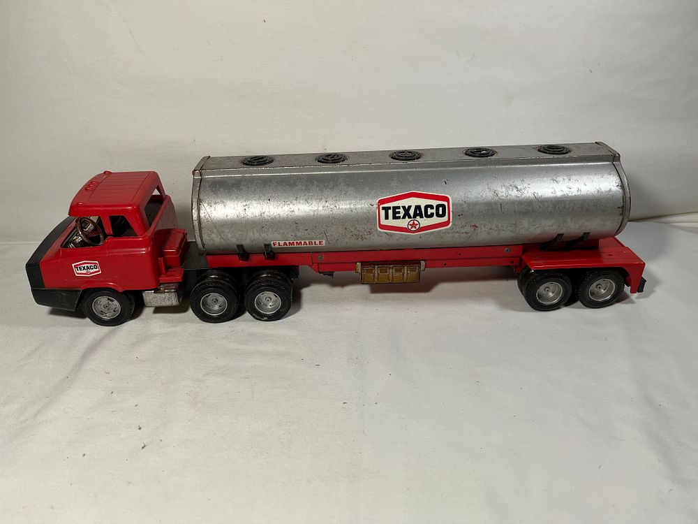 Lot 128: Taxco Fuel Tanker Truck