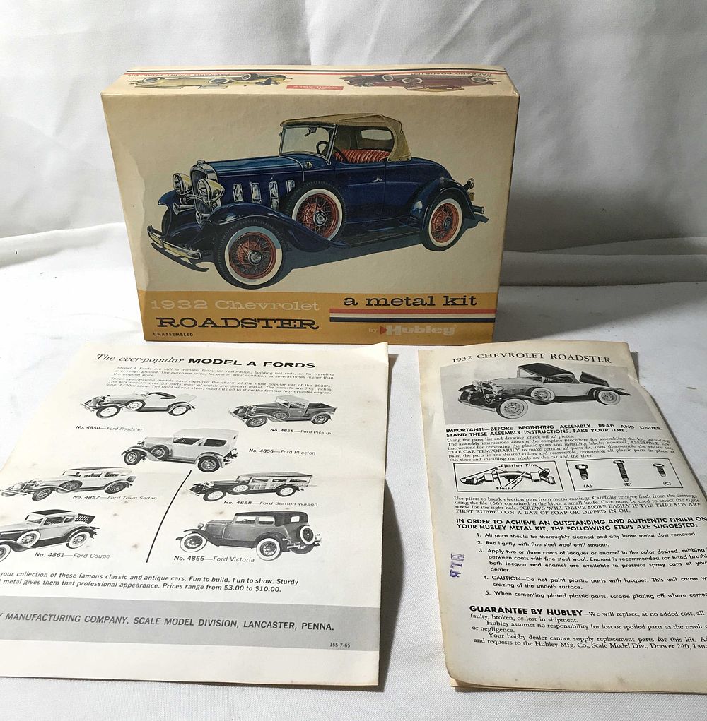 Lot 93: Hubley 1932 Chevrolet Roadster Model Kit
