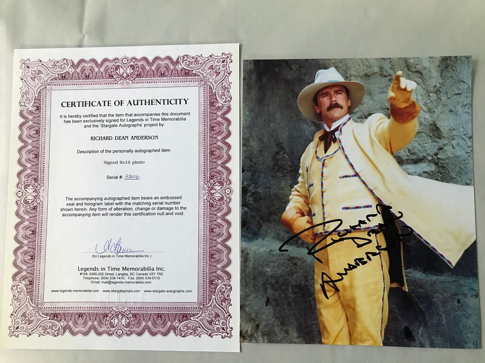 Lot 108: Richard Dean Anderson Signed 8x10 Photo
