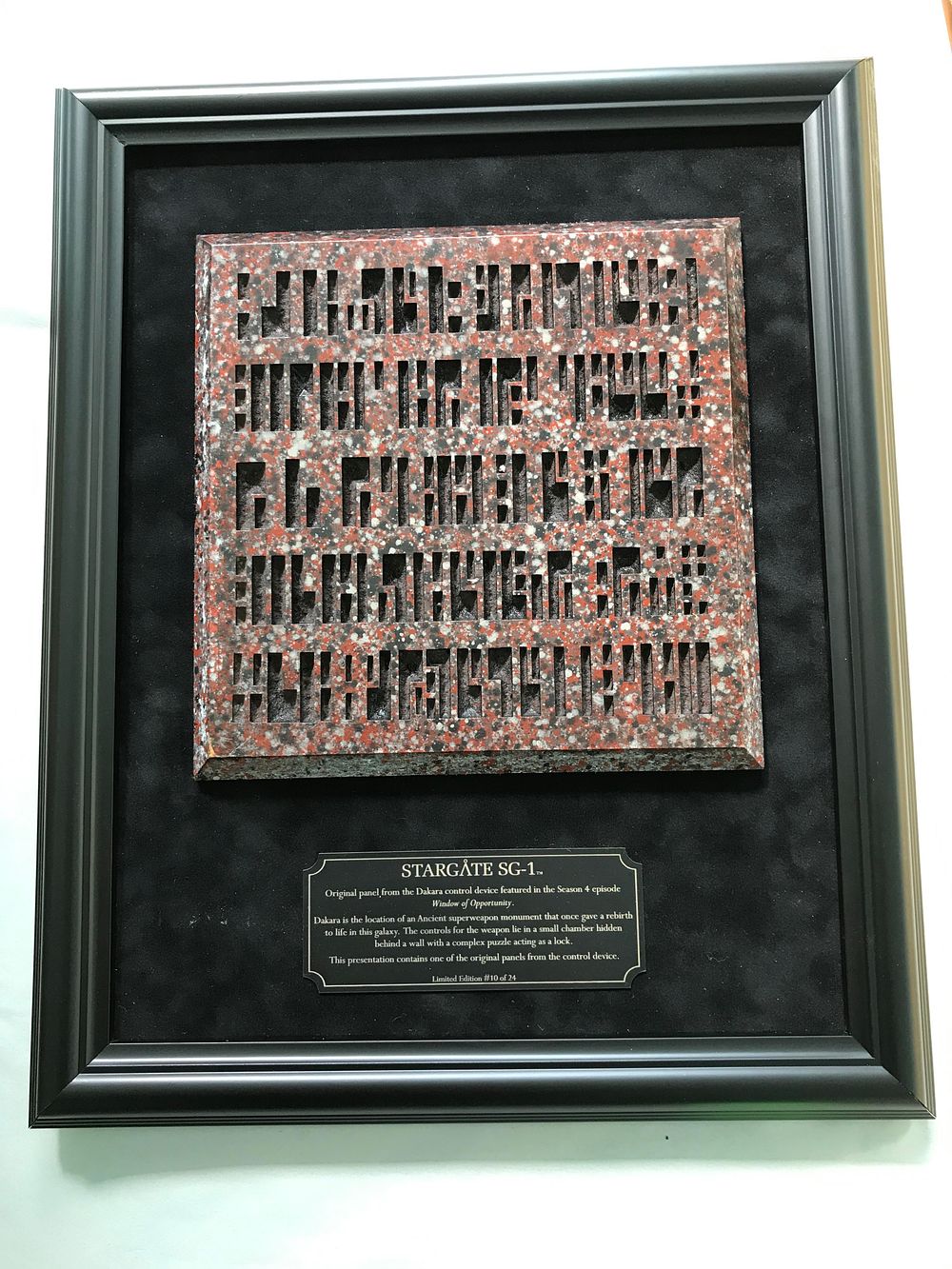 Lot 114: Stargate SG-1 Original Panel from the Dakara