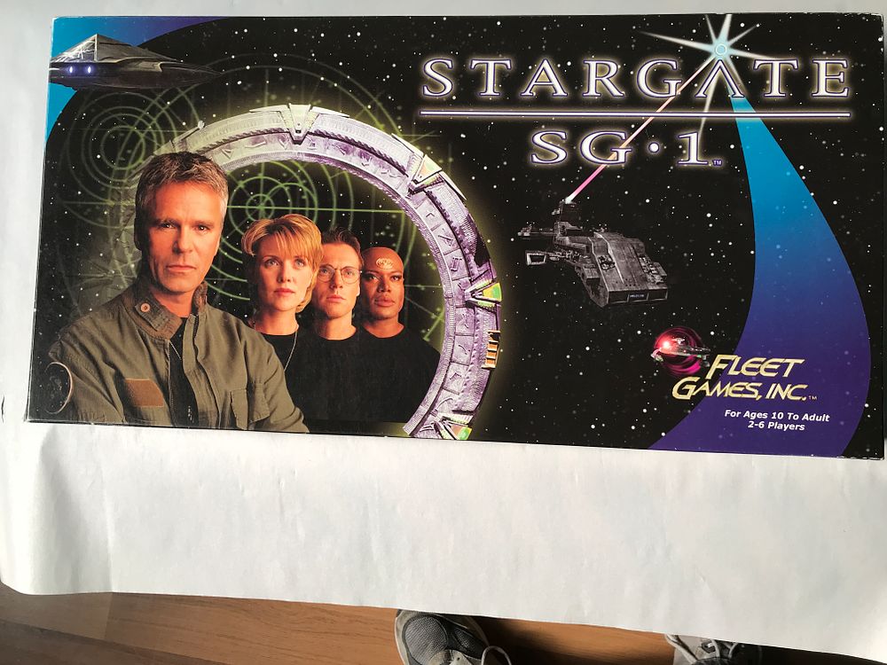 Lot 142: Stargate SG1 Board Game in org packaging