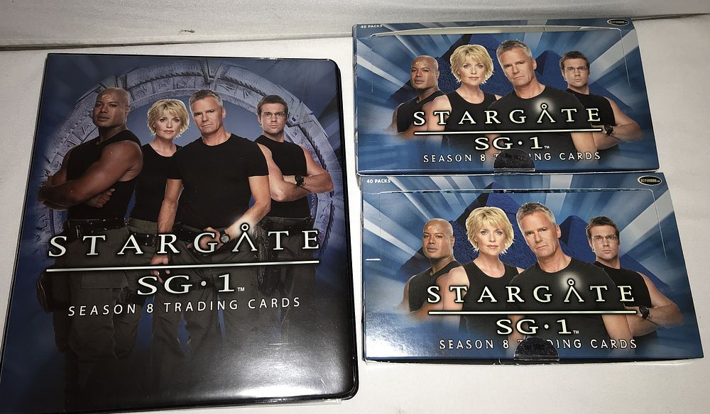 Lot 152: Stargate SG1 Season 8 Trading Card Collection