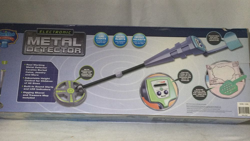 Lot 212: Electronic Metal Detector for kids
