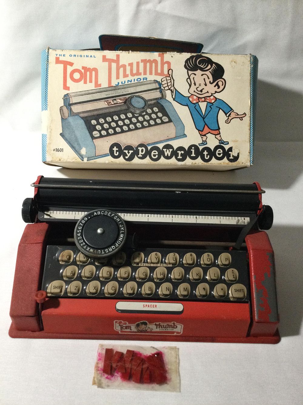 Lot 219: Vintage Tom Thumb Junior Child’s Toy Typewriter
