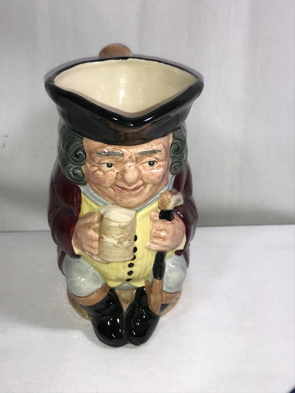 Lot 192: Jolly Toby Royal Doultan Toby Mug