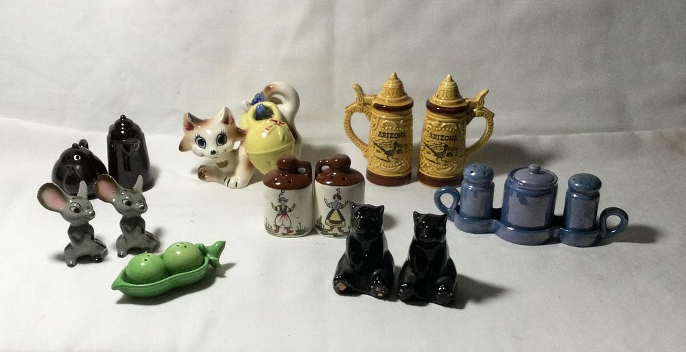 Lot 218: Salt and Pepper Shaker Collection