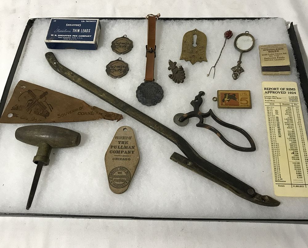 Lot 178: Vintage Tools & Collectibles Lot