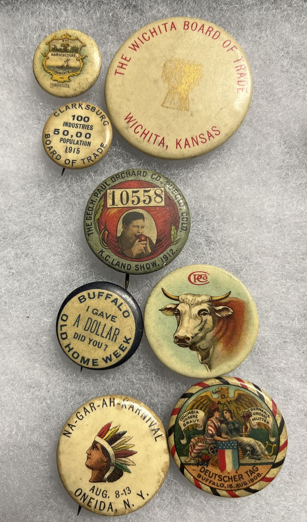 Lot 186: Early Buttons/ Pins Collection (8)