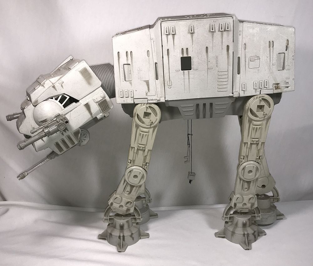 Lot 266: Star Wars Imperial Walker Large Scale