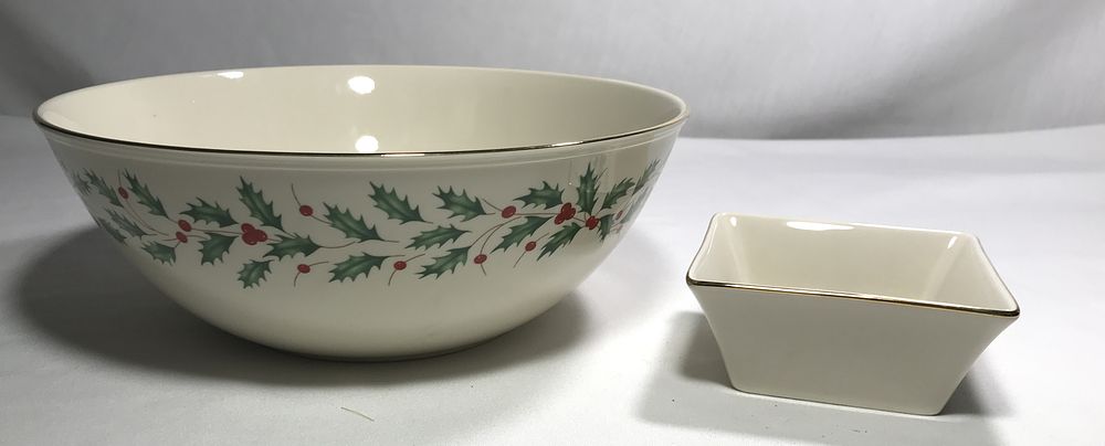 Lot 346: Lenox Holiday Dishes (2)