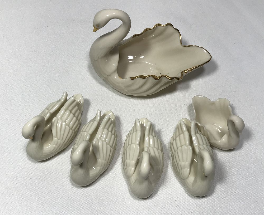 Lot 351: Lenox Swan Collection (6)