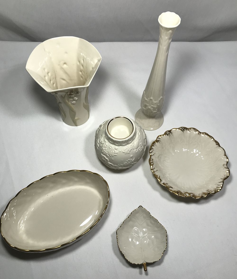 Lot 353: Lenox Vintage Dish Set (6)