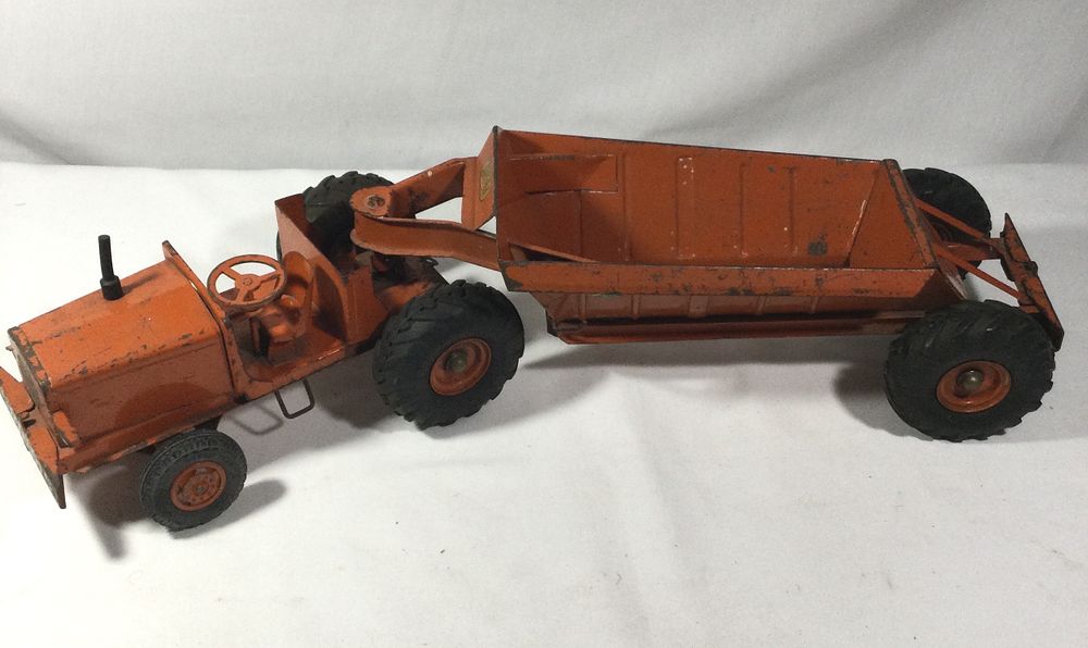 Lot 364b: Vintage DOEPKE Model toy Euclid Earthmover