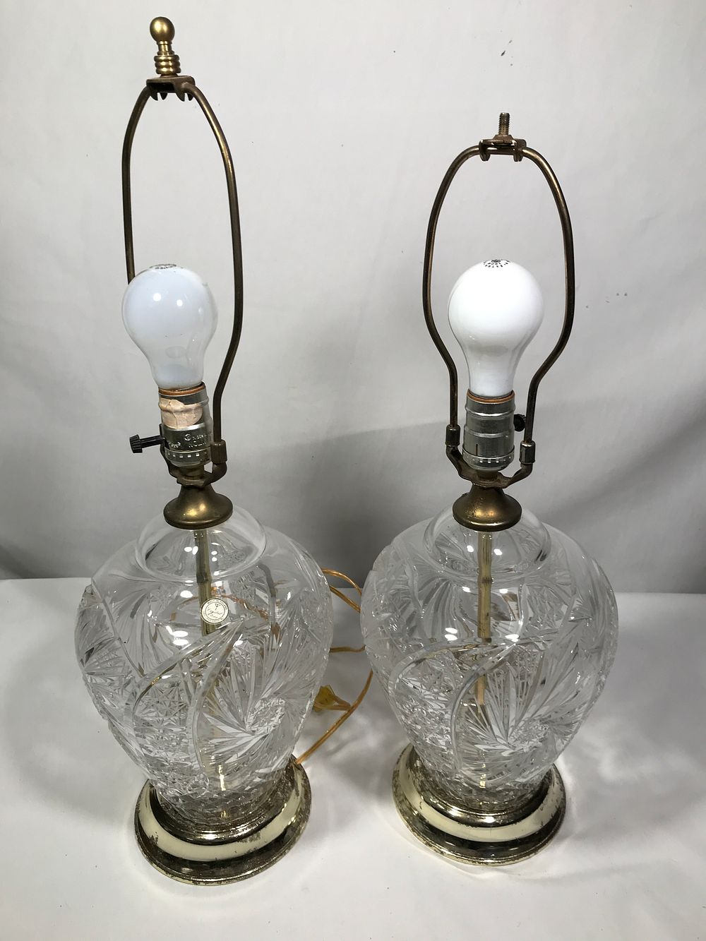 Lot 388: Vintage Lead Crystal Lamps (pair)