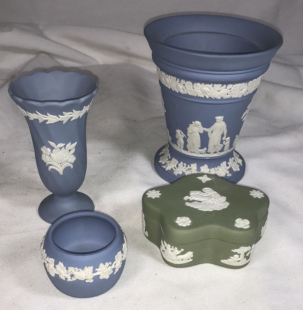 Lot 535: Wedgwood Collection