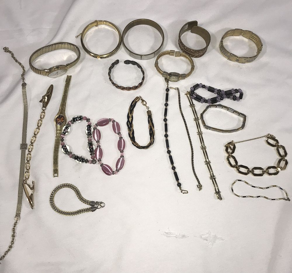 Lot 552: Costume Jewelry Collection w/ Watches